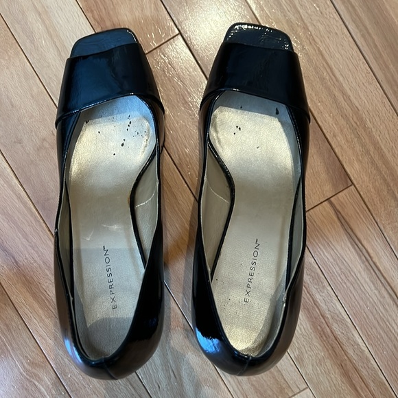 4/$20 Expression Size 9 Peep toe shoe - Picture 4 of 9